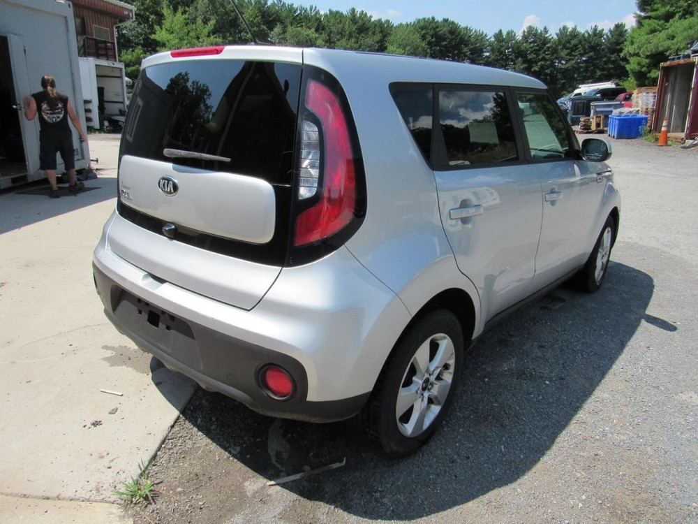 SOUL 2019 Glove Box 1063455