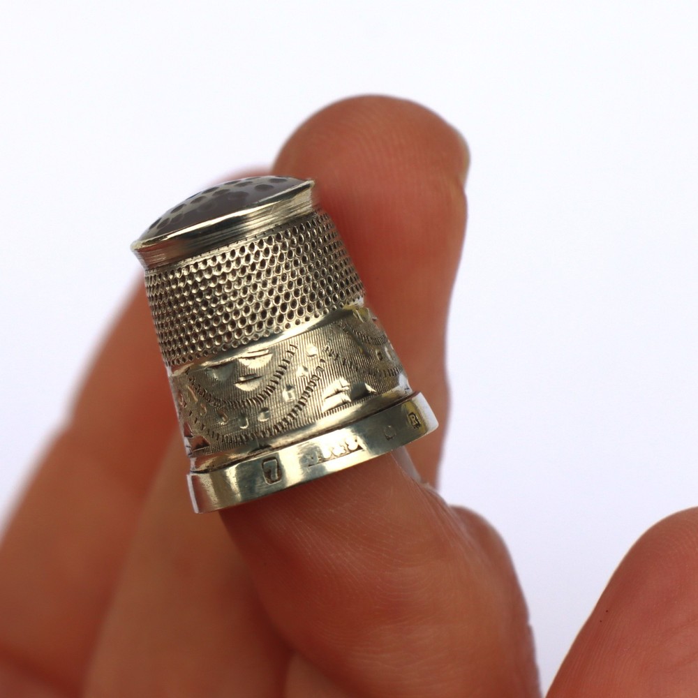 Antique Sterling Silver Chalcedony Gem set Engine Turned British Sewing Thimble