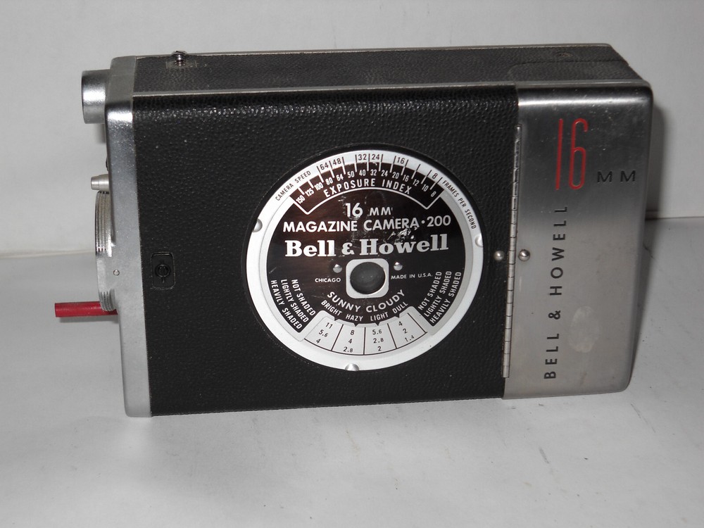 Vintage Bell & Howell 16mm 200 Magazine Camera