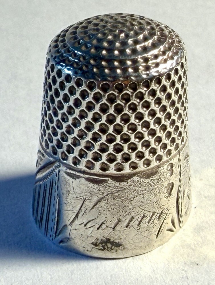 ANTIQUE STERLING THIMBLE Engraved Name and Flowers - #10 - 4.1g
