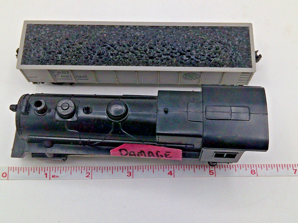 MARX H-O ELECTRIC TRAIN with TRACKS - WITHOUT REMOTE CONTROL - In Original Box