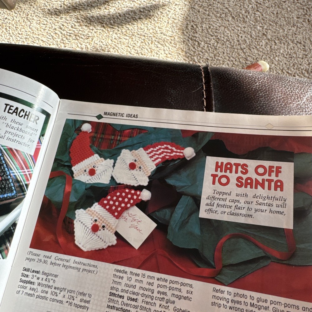 1993Plastic Canvas Magazine 21 Craft Projects Nutcracker, Candlestick Santa *AV