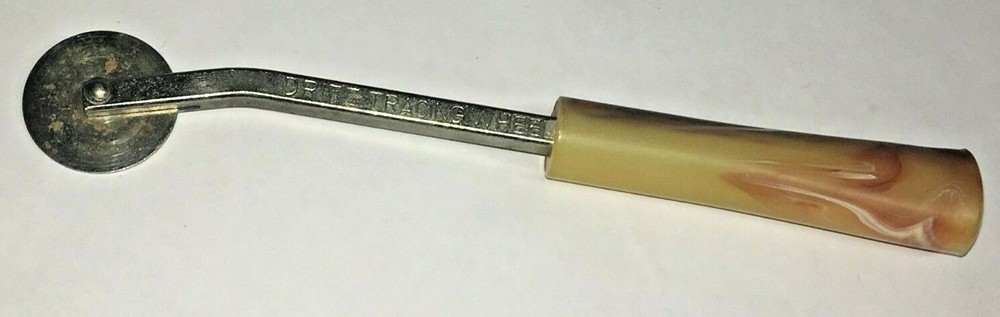 Vintage Dritz Pattern Tracing Wheel Marble Bakelite Handle