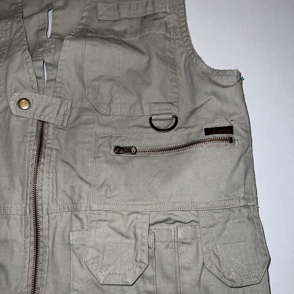 U.S. Spec Tactical Tan Multi Pocket All-Weather Vest Medium