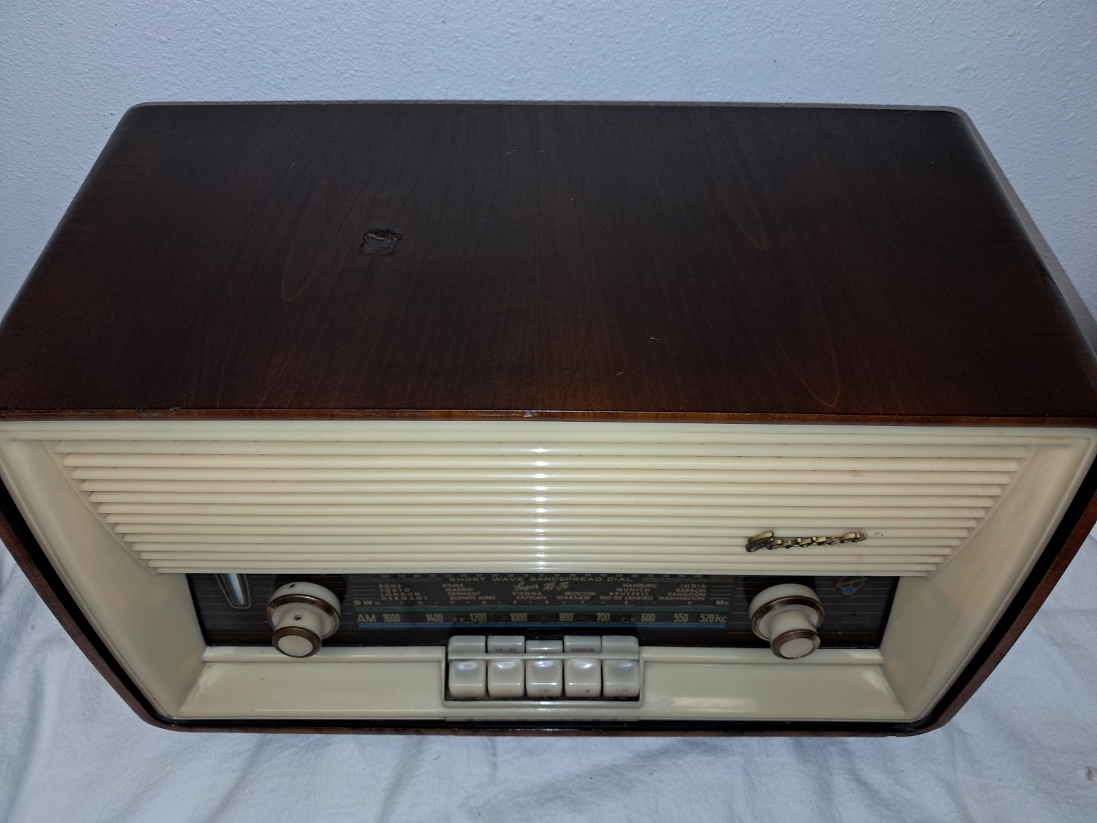 Vintage Blaupunkt Verona 20103 German Tube Radio AM/FM/SW - 1960's --- WORKS ---