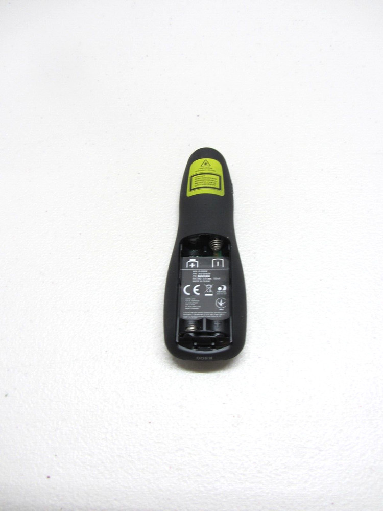 Logitech R400 Presenter Remote Control & Laser Pointer w/Cover-NIOB