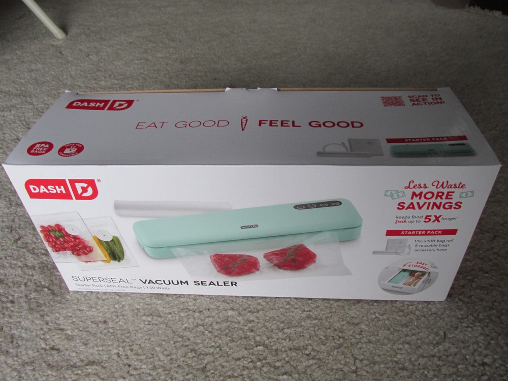 New DASH SuperSeal Vacuum Sealer Aqua Color for Food Storage Kitchen Houseware