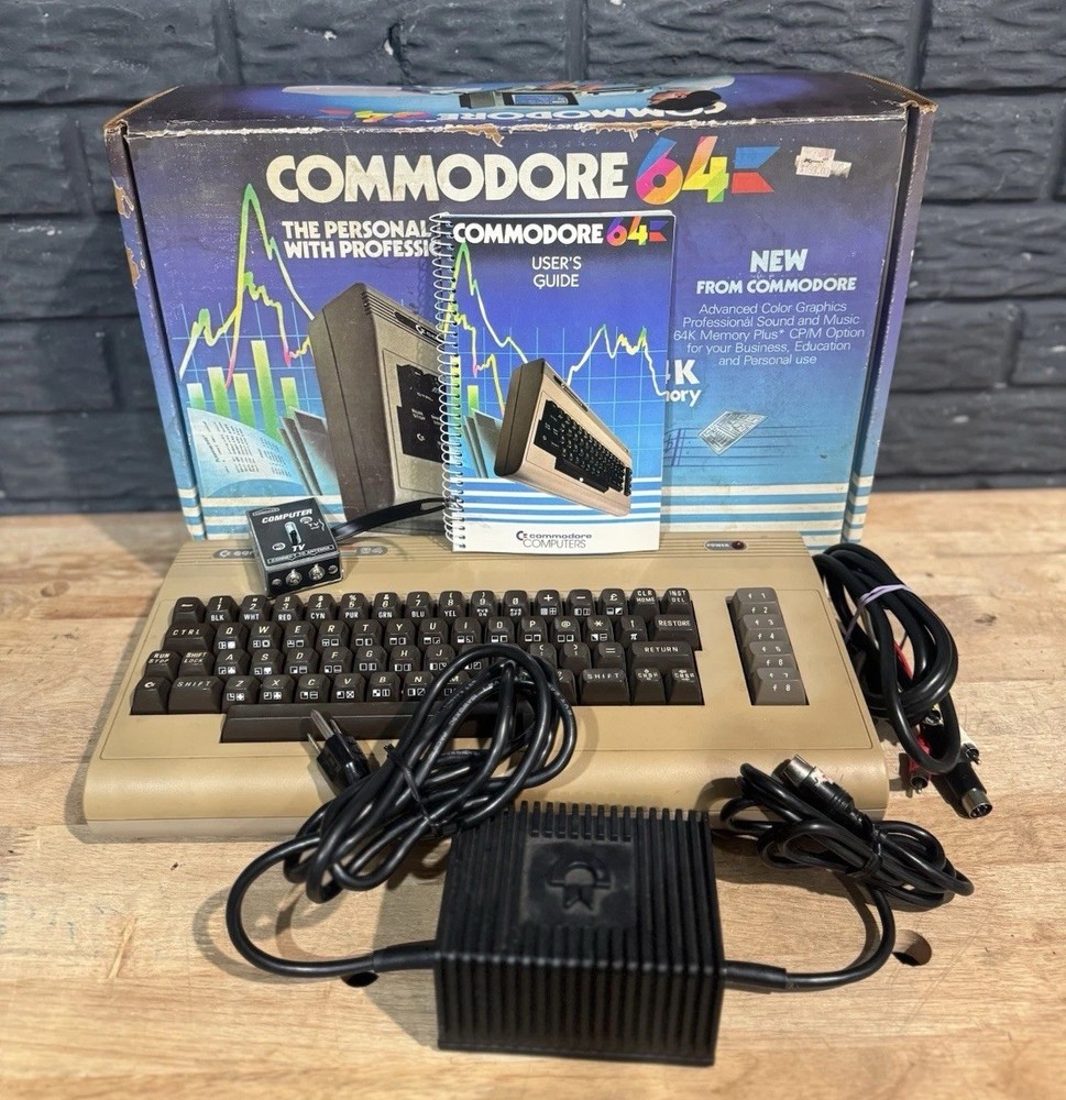 Commodore 64 Computer In Box W/Manual & Cords, FOR PARTS REPAIR POWERS ON