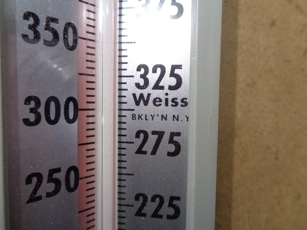 WEISS 90 DEGREE ANGLE GLASS THERMOMETER 50-550℉ RANGE NEW
