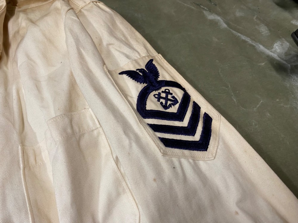 ORIGINAL WWII US NAVY CHIEF PETTY OFFICER CPO DRESS "WHITES" JACKET-MEDIUM 4OR