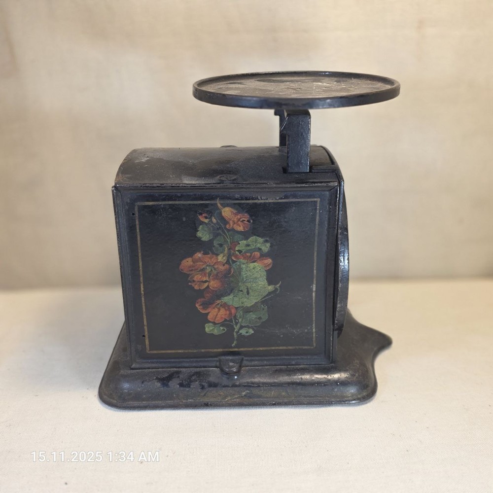 Universal Family Scale Co. Antique 1888 Kitchen Scale – Hand Painted 021-2701