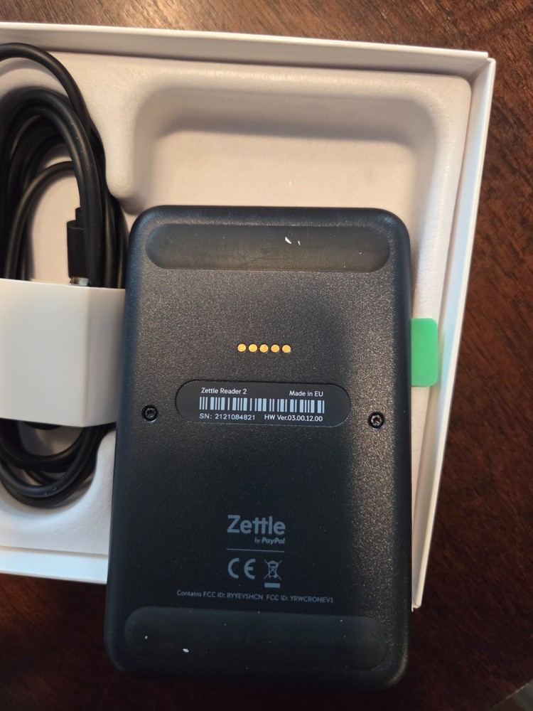 Zettle Reader 2 and Zettle Dock 2 Card Reader Station ---NEW