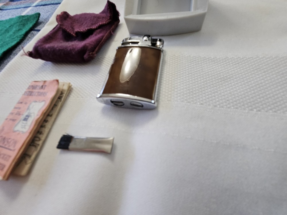 Vintage Ronson Gem Lighter