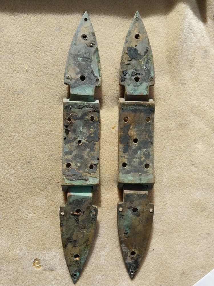 Vintage 3 way rounded brass hinges