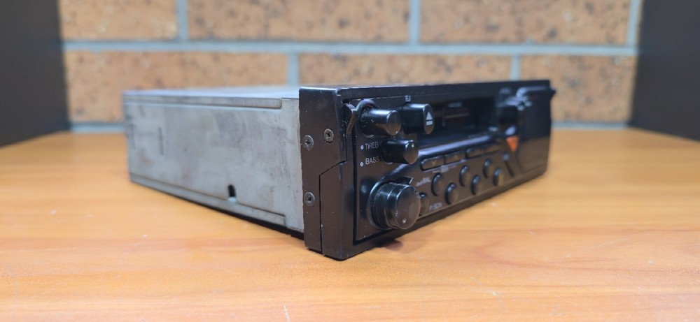 AUDIO BASS MODEL AB-2001 pull Out car cassette stereo head unit