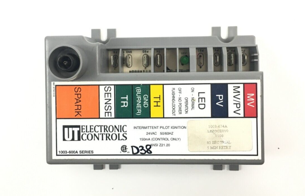 UT ELECTRONIC LH33CZ010 Intermittent Pilot Ignition Module 1003-674A used #D38