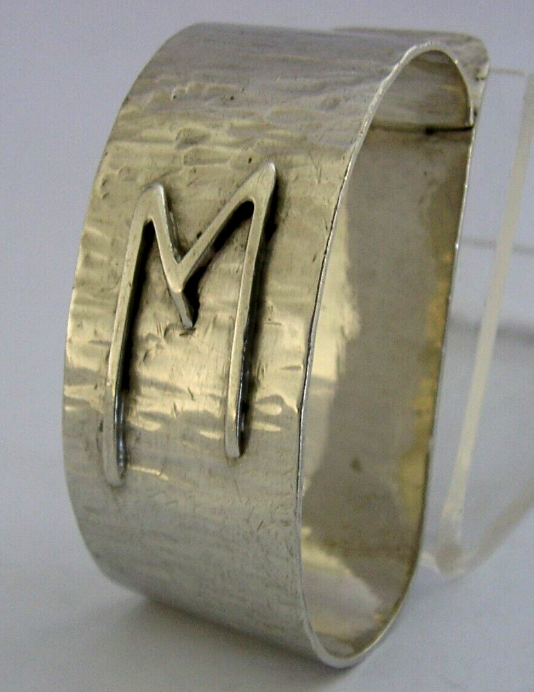 MID CENTURY MODERN STYLISH SOLID STERLING SILVER 'M' NAPKIN RING 1973