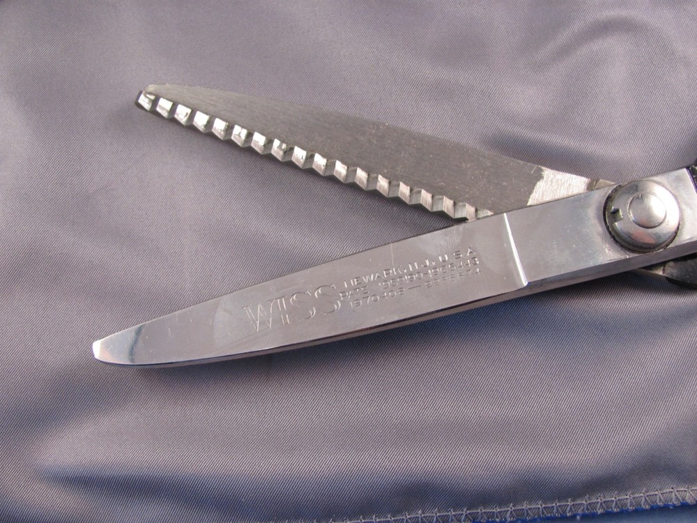 Wiss Pinking Shears 9-1/4" with Leather Case & Instructions