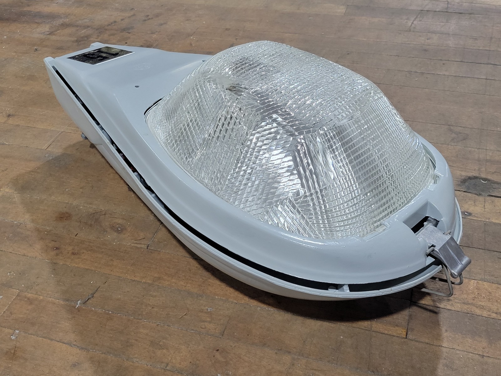 GE General Electric C760N554 Lucalox Lamp Light Industrial 150W 480V M-250R