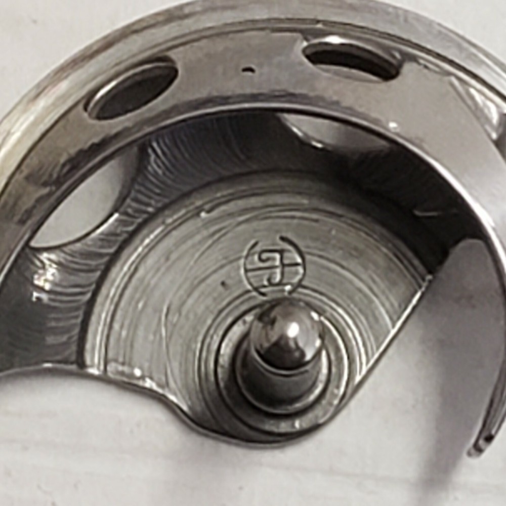 3PC GENUINE SHUTTLE HOOK "J" + BOBBIN CASE "J"+ BOBBIN FOR SEWING MACHINE B3.8