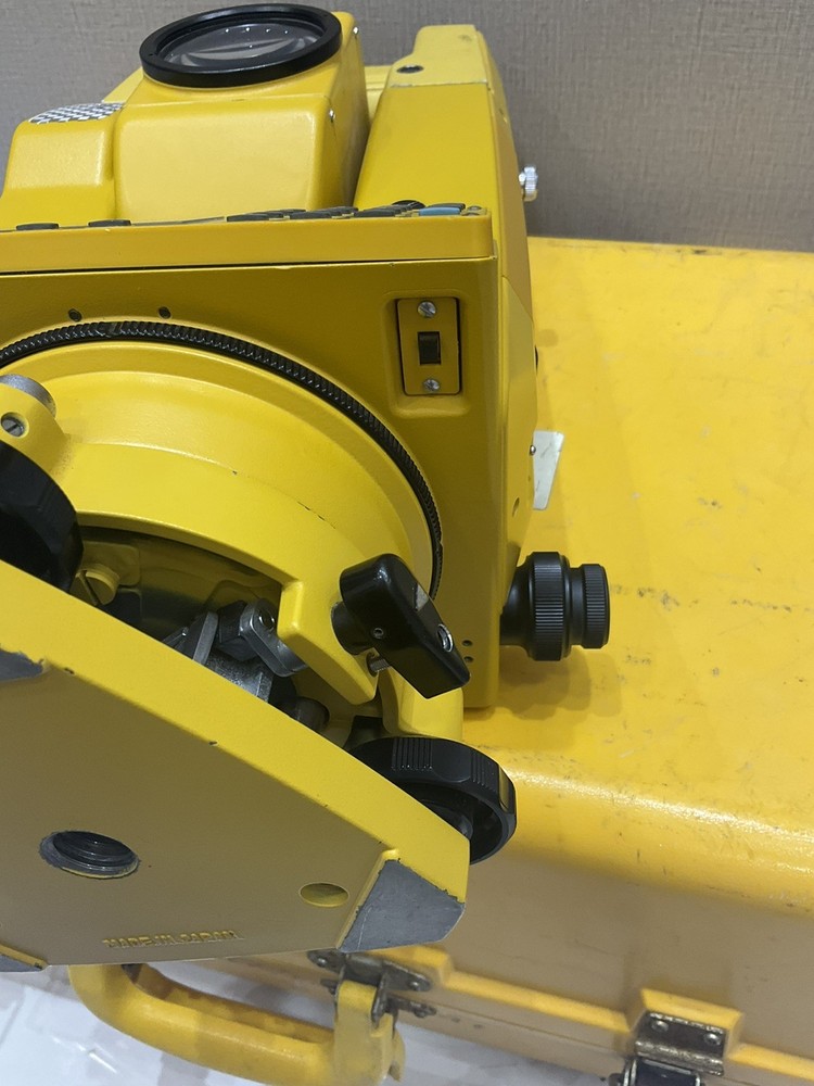 TOPCON GTS-6 ELECTRONIC TOTAL STATION