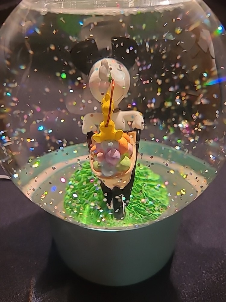 Snoopy Easter LIGHT UP Water Globe Snow Globe Please Read
