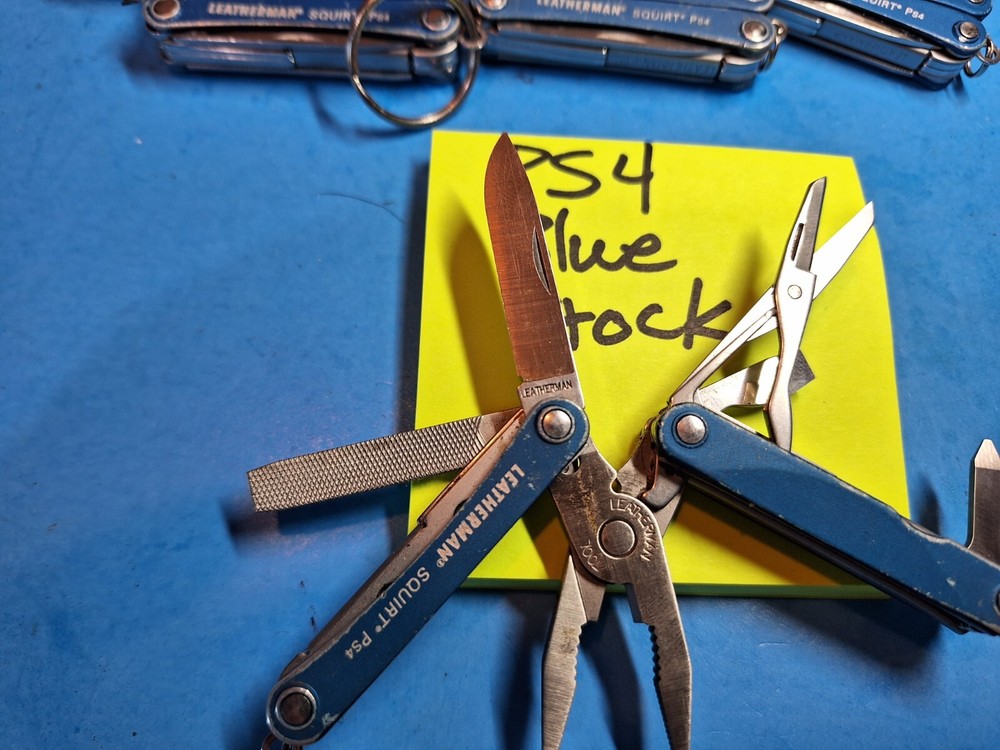 1 LEATHERMAN PS4 Squirt BLUE Multi Tool