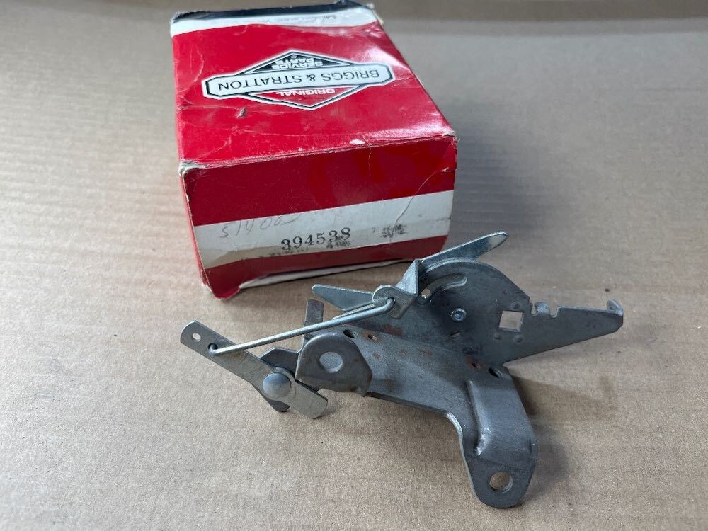 Briggs & Stratton 394538 CONTROL PLATE