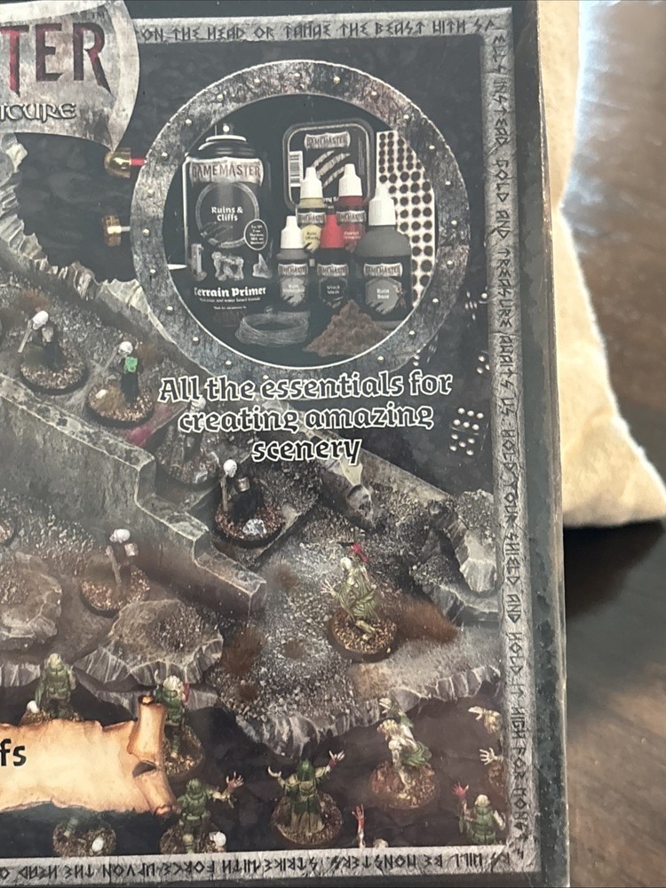 New Gamemaster Ruins & Cliffs Terrain Kit