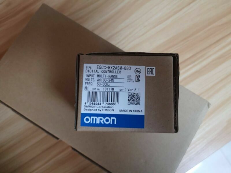 Original Digital Omron Temperature Controller E5CC-RX2ASM-880 In Box -New