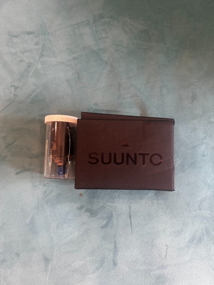 Suunto D4i dive computer w/transmitter & sync cable