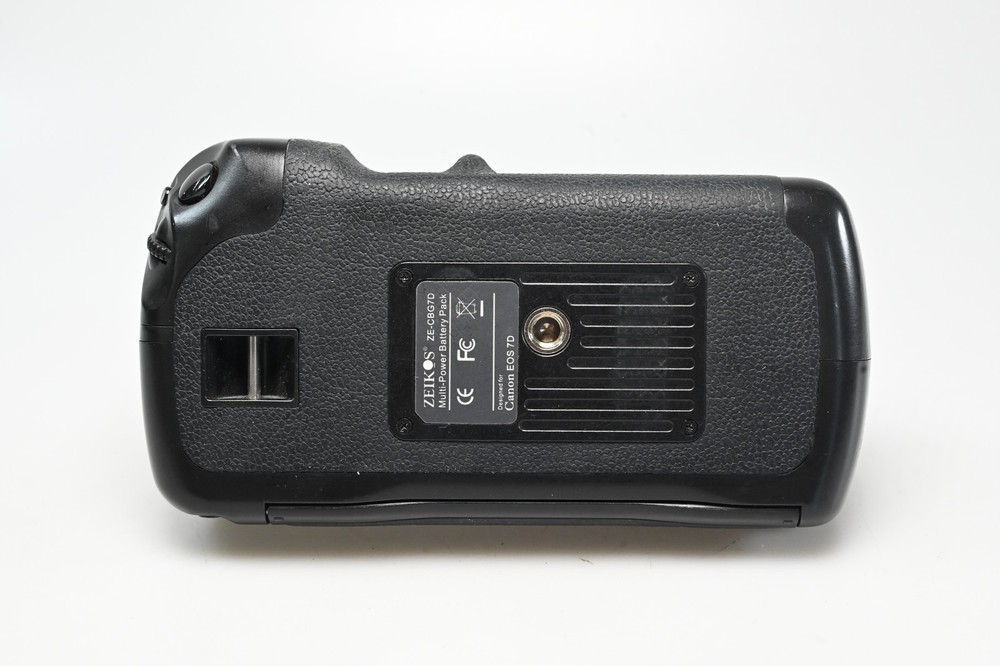 Misc. Battery Grip Pack for Canon EOS 7D #G596