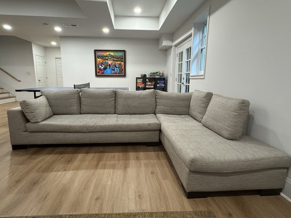 Large Two-Piece Gray Sofa – Excellent Condition Spacious and super comfortable