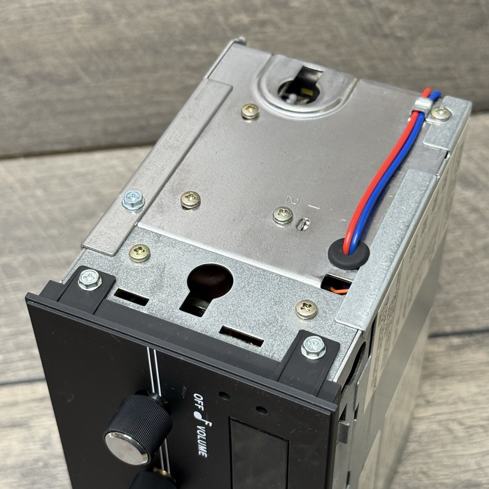 ARA Manufacturing Push Button Car Stereo AM FM Radio Black JMX12 NOS / UNTESTED