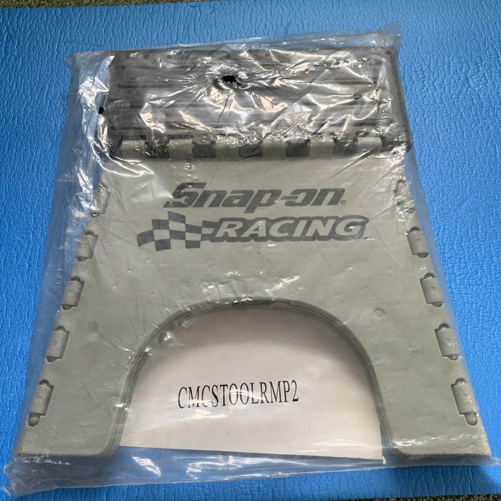 Snap On racing Folding Step / Stool grey & black