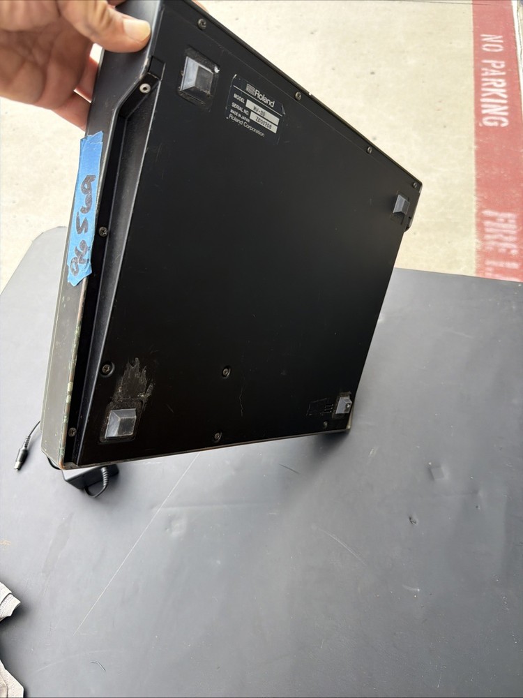 Roland MV-30 Studio M