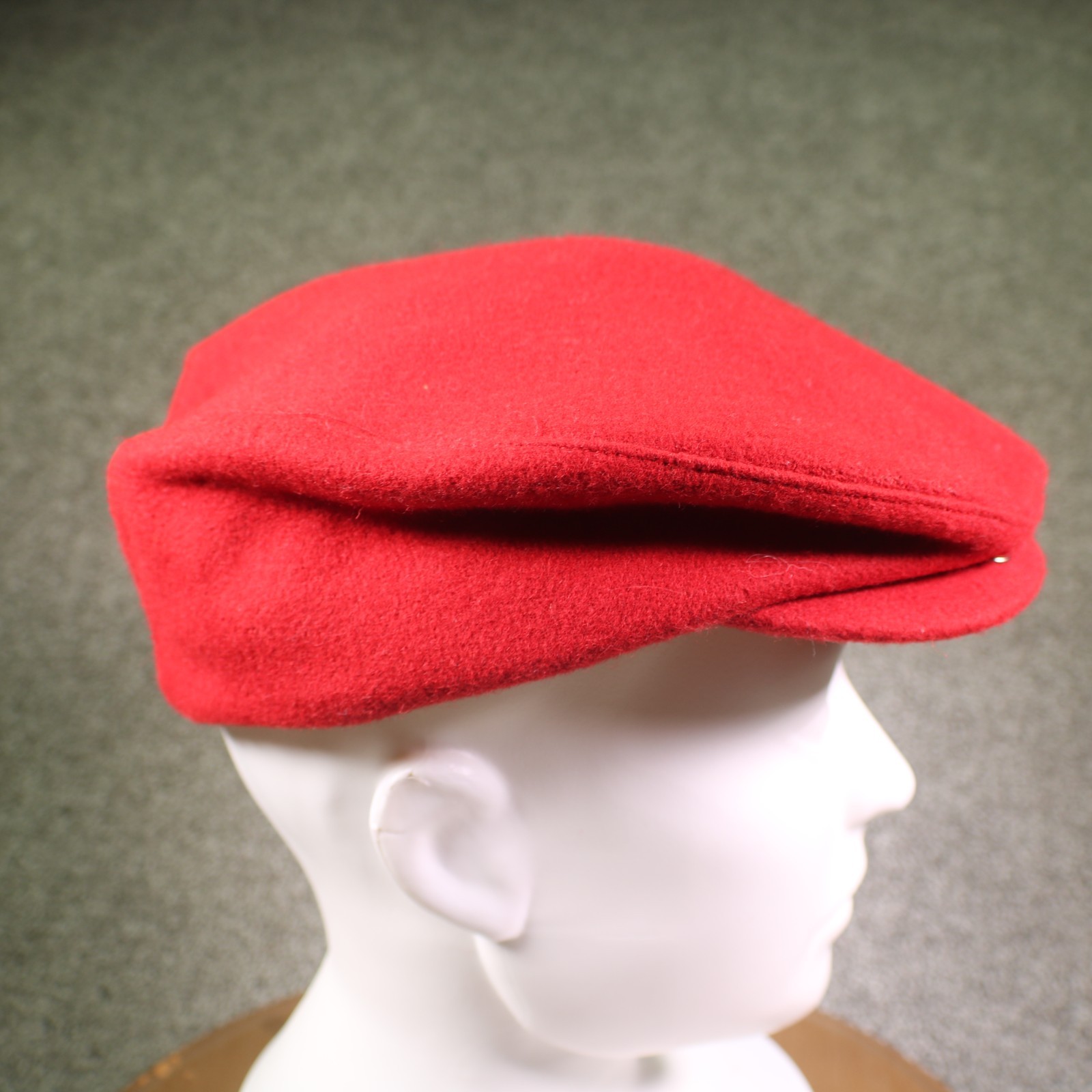 Vintage United Farm Workers UFW Labor Hat Flat Cap Red Wool Cesar Chavez L/XL