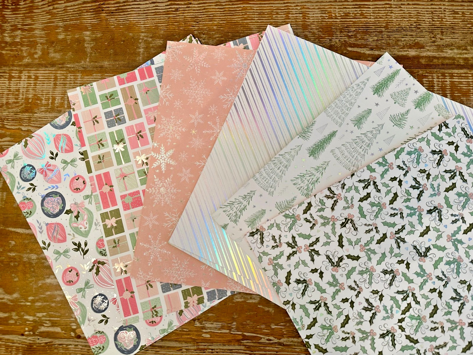 Stampin' Up Christmas DSP Heartwarming Hugs Painted Christmas Whimsy & Wonder