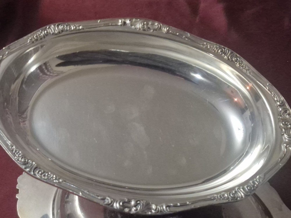 Baroque By Wallace Silver Plate Covered Vegetable Dish