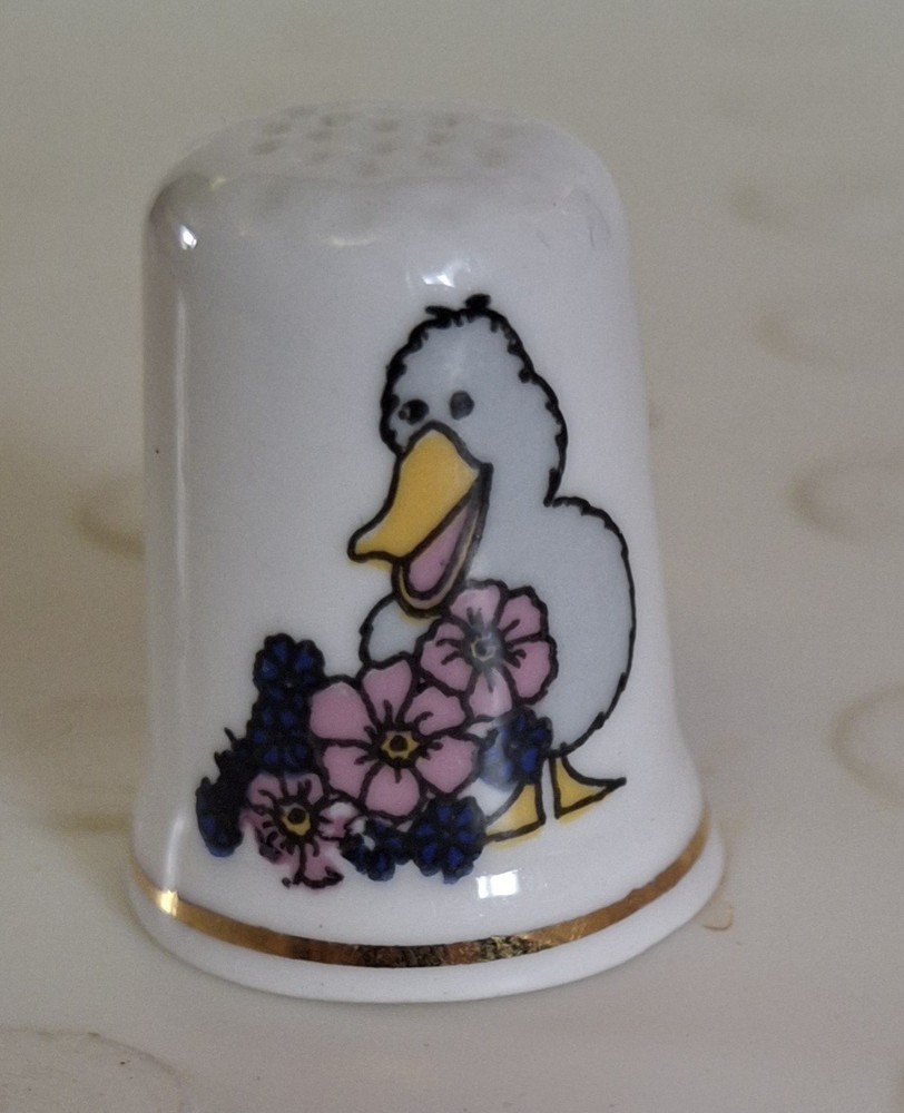 Vintage Collectable Comical Duck China Thimble