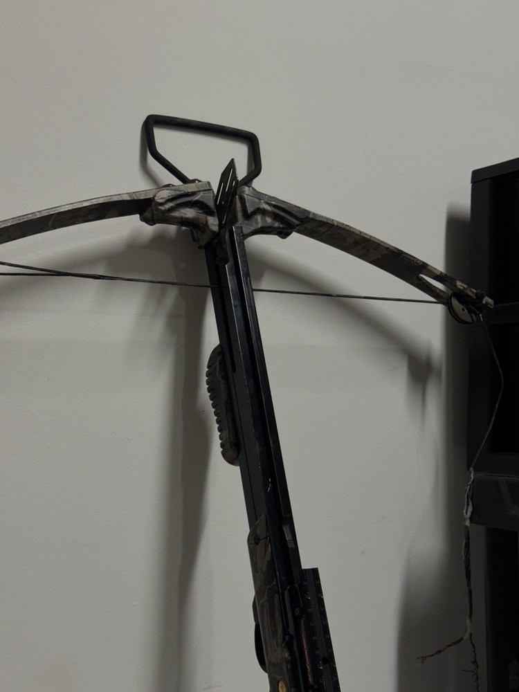 Used Hunting Crossbow – Missing String, For Parts or Target Use