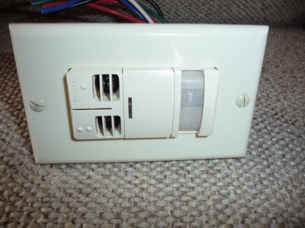 Leviton OSSMD-FTT Multi Tech Dual Relay Sensor W/ Fan Timer Switch Almond