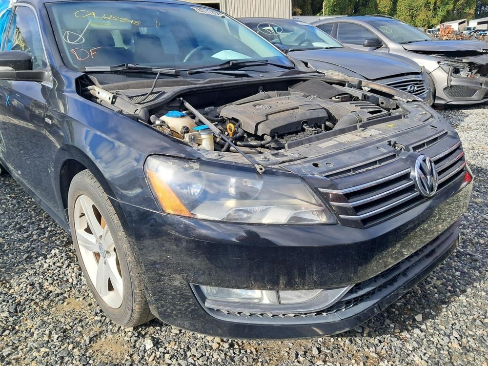 PASSAT 2015 Glove Box 4846745