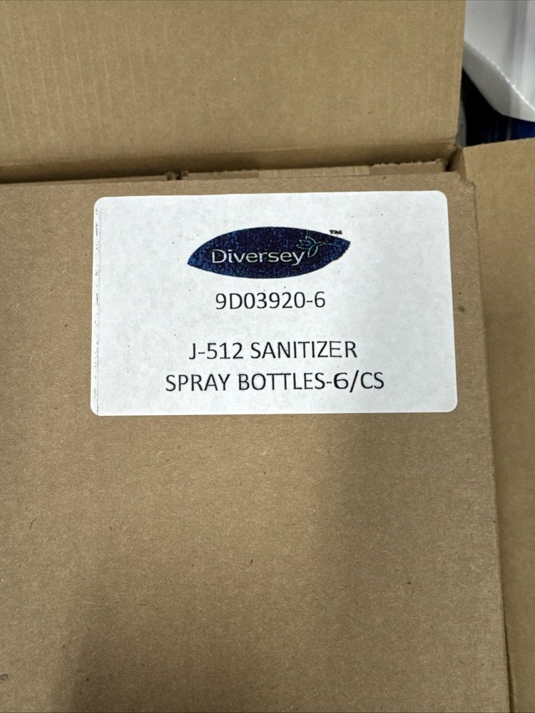 Diversey D03920 32 Oz. Clear, Plastic Trigger Spray Bottle, Pk6
