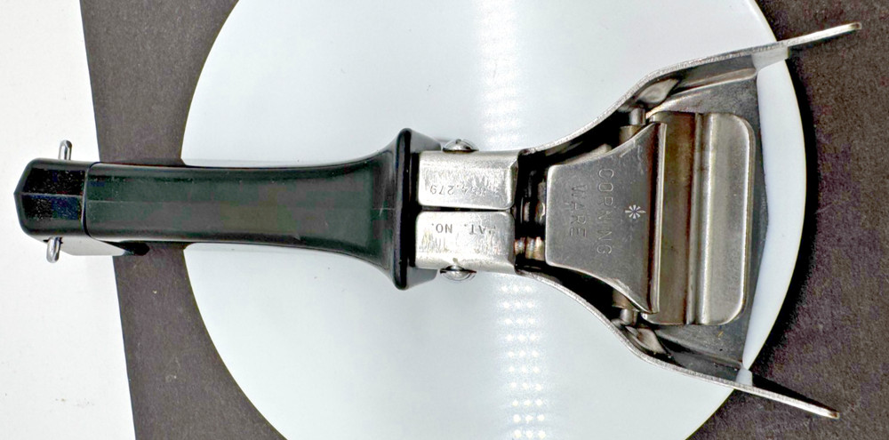 Corning Ware P-10-HG Detachable Lock-On Handle Twist Lock