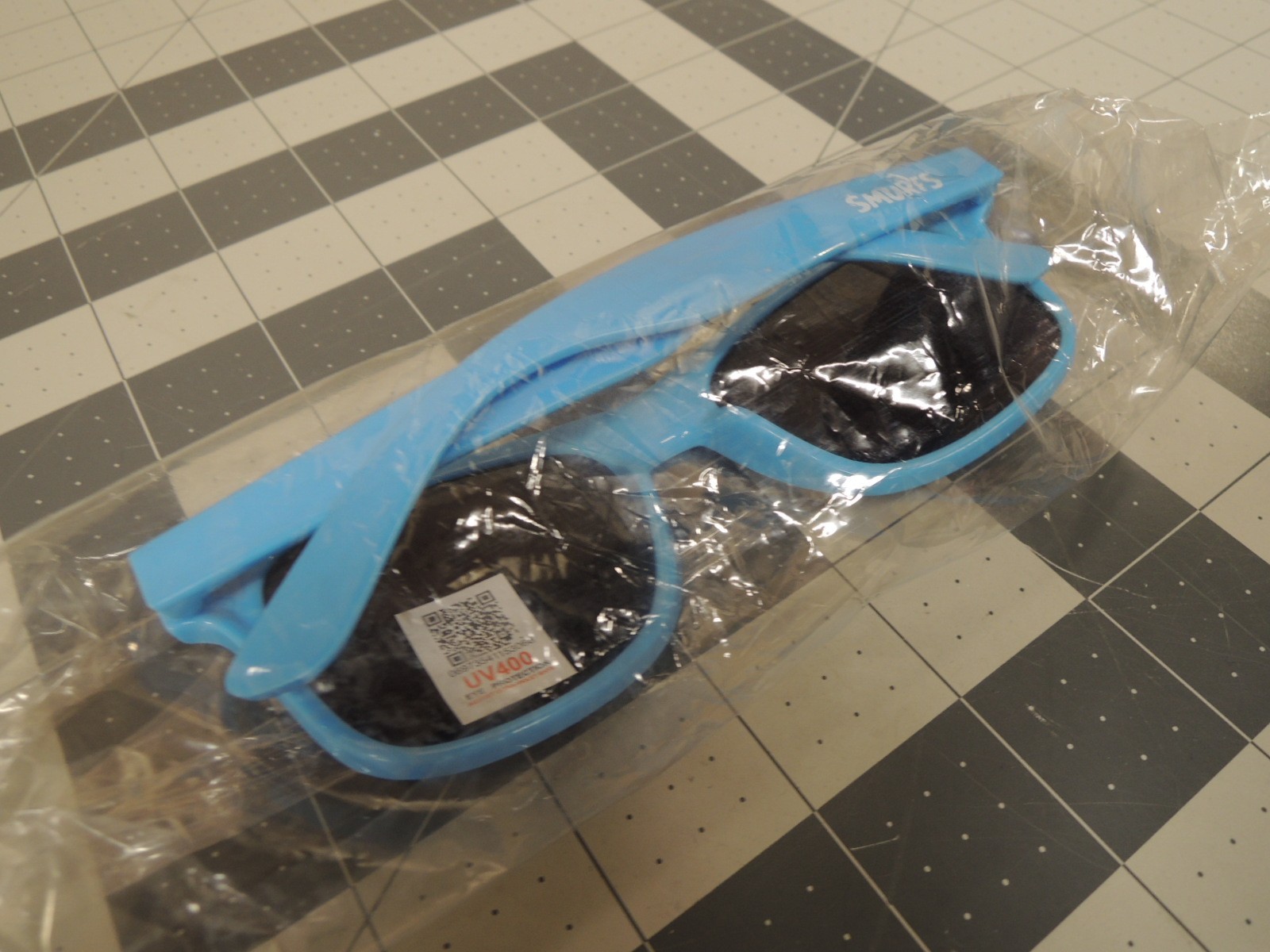 Genuine Smurfs Blue Promotional Sunglasses - NEW IN PACKAGE