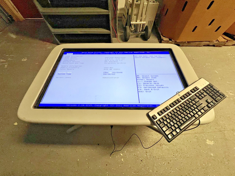 Smart Table 442i Collaborative Learning Center (Tested & Working!)