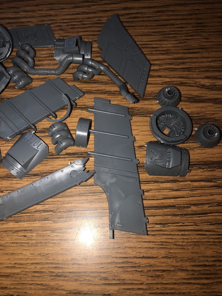 Warhammer 40k Ork Vehicle Bits (l23)