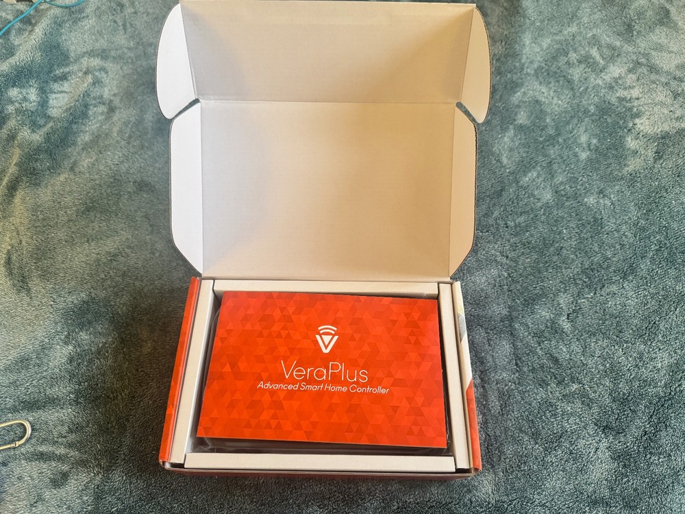 Vera Plus Advanced Smart Home Controller, Z-Wave, Bluetooth, Zigbee, WiFi, NIB