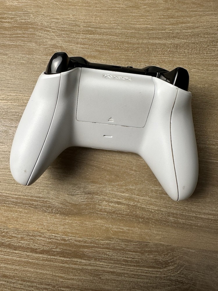 Xbox One S 1TB Console White Bundle 2 Controllers + 4 Games Tested Working